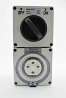 Switched Socket 32 Amp 4 Pin