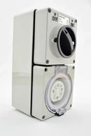 Switched Socket 32 Amp 4 Pin